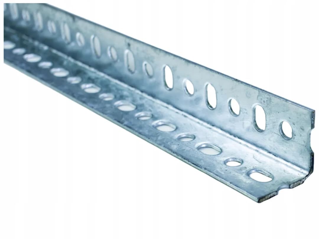 Jaki kątownik na regał - wybierz najlepszy dla swojej półki